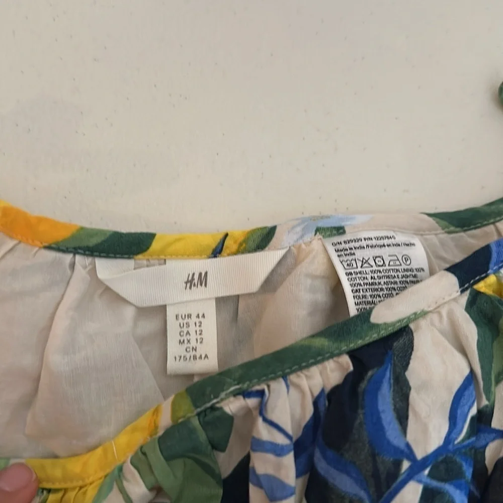 H&M - Picture 4 of 4